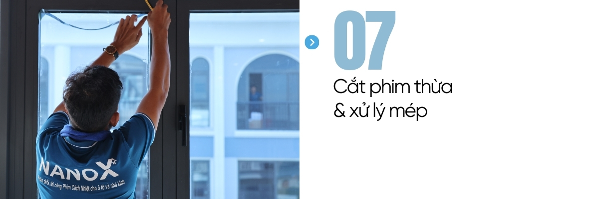 Bước 7 cắt phim thừa và xử lý rìa mép